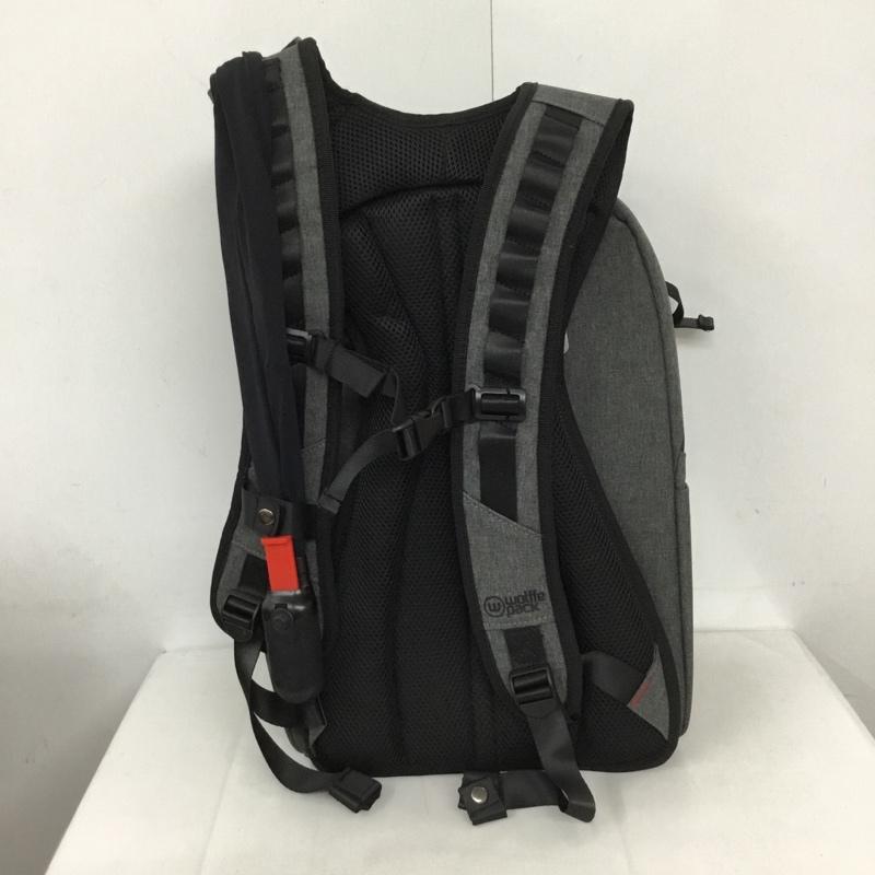 古着 USED リュックサック、デイパック リュックサック、デイバッグ CAPGY1 Wolffe Pack カメラリュック カメラバッグ タグ付き ロゴ、文字 灰 / グレー /  メンズ USED 古着 中古 10128425
