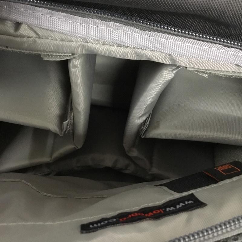 古着 USED リュックサック、デイパック リュックサック、デイバッグ Photo Hatchback 22L Lowepro カメラバッグ カメラリュック ロゴ、文字 ダークグレー / ダークグレー /  メンズ USED 古着 中古 10128463