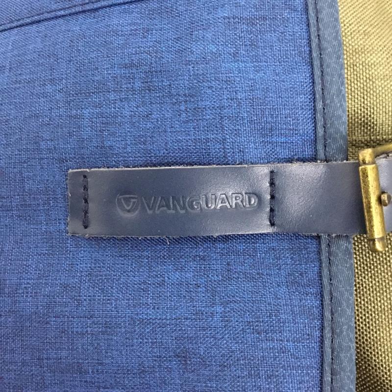 古着 USED リュックサック、デイパック リュックサック、デイバッグ VEO TRAVEL 41 カメラバッグ ミラーレスカメラ VANGUARD タグ付き ロゴ、文字 青 / ブルー / X カーキ / カーキ /  メンズ USED 古着 中古 10128604