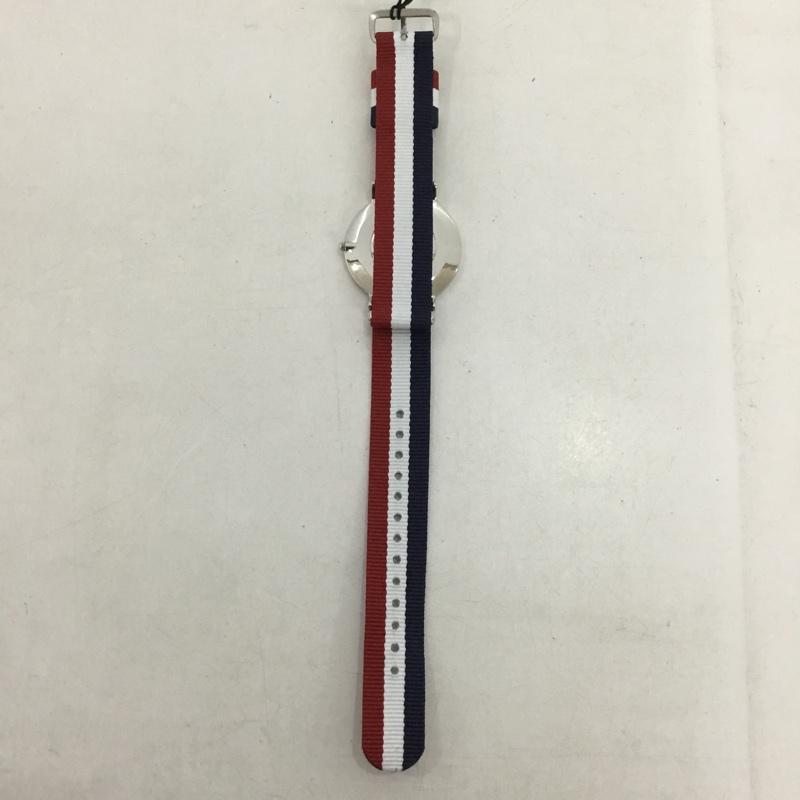 ダニエルウェリントン Daniel Wellington 腕時計 アナログ（クォーツ式） 0203DW ロゴ、文字 赤 / レッド / X 白 / ホワイト / X 紺 / ネイビー /  メンズ USED 古着 中古 10135191