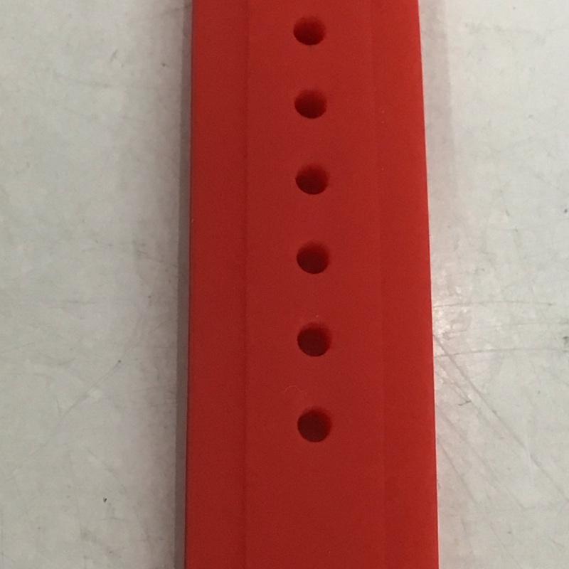 アイスウォッチ ICE WATCH 腕時計 アナログ（クォーツ式） SI.RD.U.S.09 ロゴ、文字 赤 / レッド /  メンズ USED 古着 中古 10135239