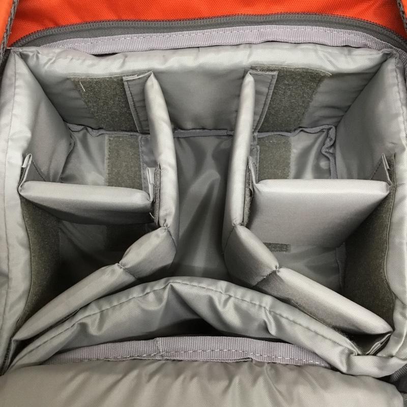 ロープロ Lowepro リュックサック、デイパック リュックサック、デイバッグ Photo Hatchback 22L カメラバッグ カメラリュック ロゴ、文字 橙 / オレンジ /  メンズ USED 古着 中古 10135398