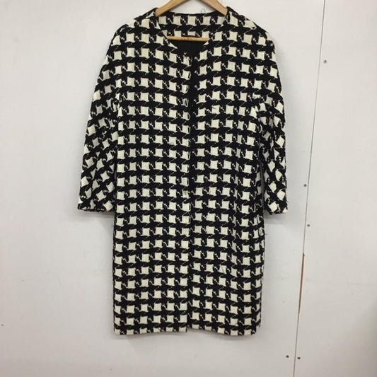 マックスマーラ MaxMara ジャケット、上着 ジャケット、ブレザー 長袖ジャケット アウター 前ボタン ノーカラージャケット 40 総柄 白 / ホワイト / X 黒 / ブラック /  レディース USED 古着 中古 10136029