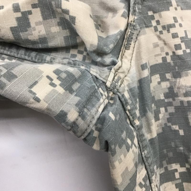 ミリタリー ミリタリー パンツ ワークパンツ、ペインターパンツ ミリタリーパンツ ワイドパンツ カジュアルパンツ 古着 S カモフラージュ柄・迷彩 マルチカラー / マルチカラー /  メンズ USED 古着 中古 10138756