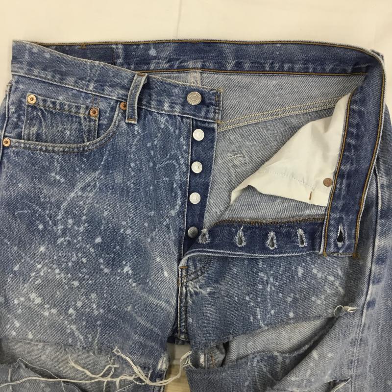 リーバイス Levi s パンツ デニム、ジーンズ USA製 33インチ ダメージ加工 青 / ブルー /  メンズ USED 古着 中古 10139627