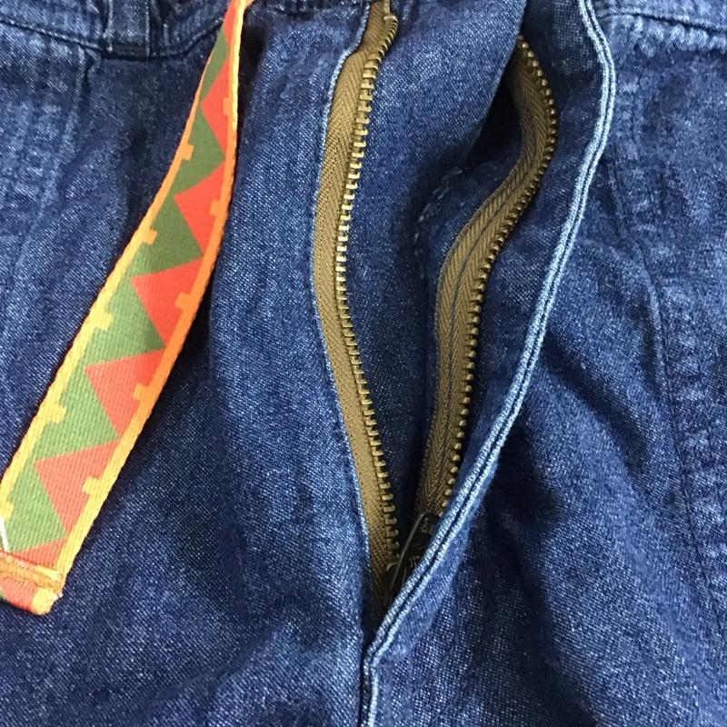 チャムス CHUMS パンツ ショートパンツ ショートパンツ ハーフパンツ カジュアルパンツ デニムパンツ L ロゴ、文字 インディゴ / インディゴ /  メンズ USED 古着 中古 10141001