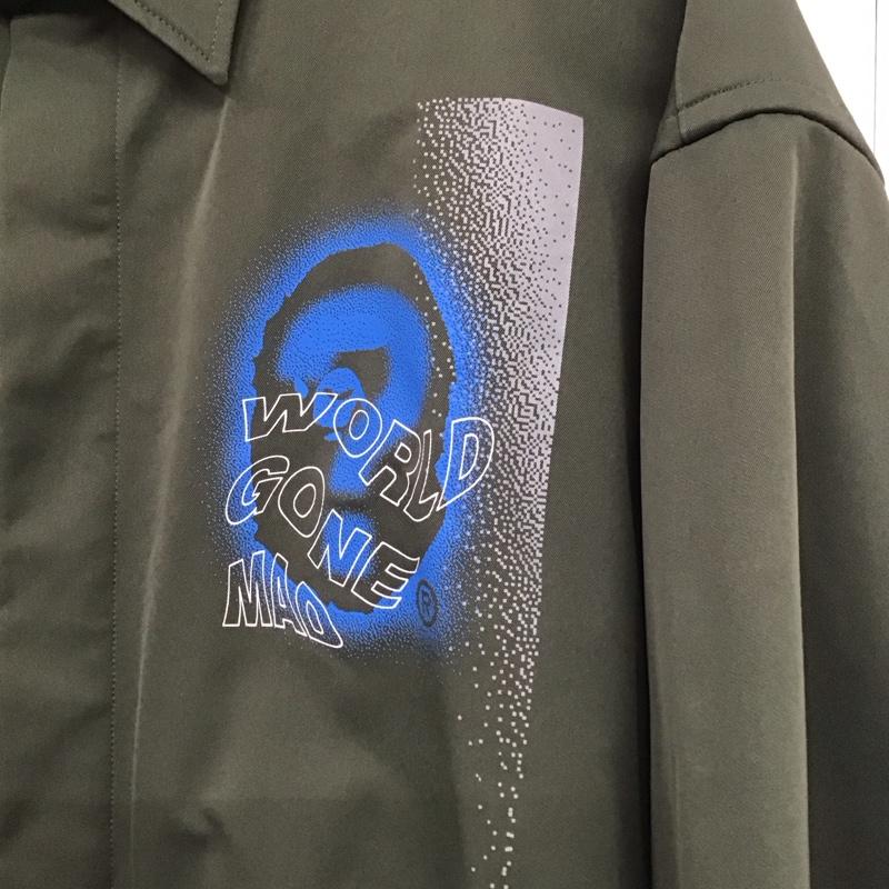 アベイシングエイプ A BATHING APE シャツ、ブラウス 長袖 長袖シャツジャケット ミリタリーシャツ フロントボタン L プリント カーキ / カーキ /  メンズ USED 古着 中古 10141378
