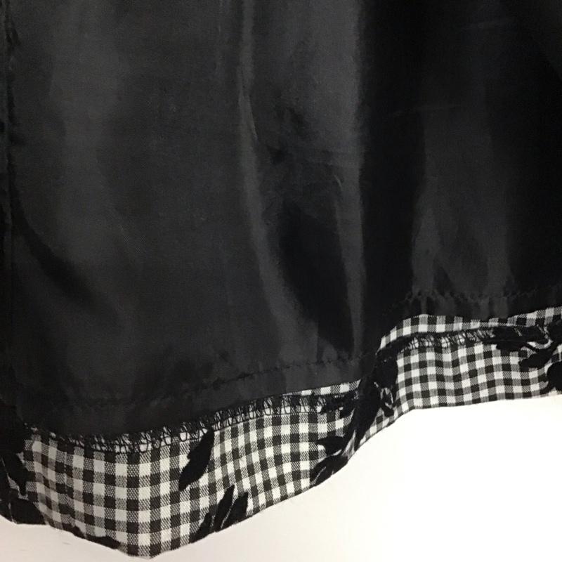 セシルマクビー CECIL McBEE スカート ひざ丈スカート 7804A-2 チェック M 総柄 白 / ホワイト / X 黒 / ブラック /  レディース USED 古着 中古 10141992
