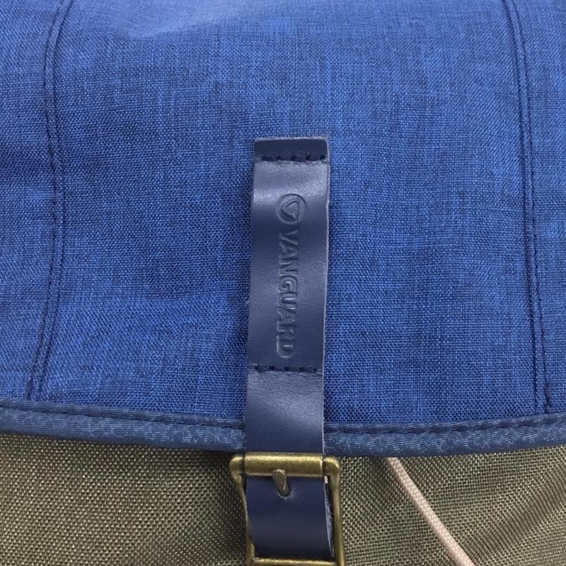古着 USED リュックサック、デイパック リュックサック、デイバッグ VEO TRAVEL 41 カメラバッグ ミラーレスカメラ VANGUARD タグ付き ロゴ、文字 青 / ブルー / X カーキ / カーキ /  メンズ USED 古着 中古 10143073