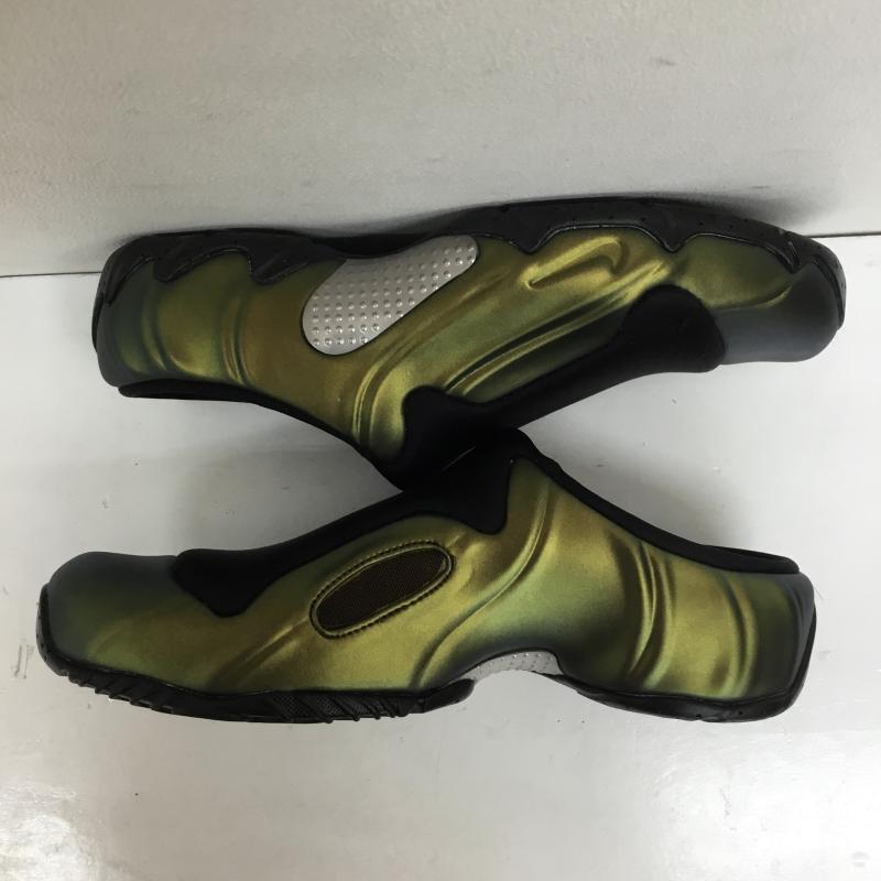 ナイキ NIKE スリッポン スリッポン HF6881-900 CLOGPOSITE Black and Metallic Gold 26.0cm ロゴ、文字 黒 / ブラック / X 金 / ゴールド /  メンズ USED 古着 中古 10143472