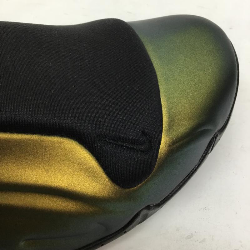 ナイキ NIKE スリッポン スリッポン HF6881-900 CLOGPOSITE Black and Metallic Gold 26.0cm ロゴ、文字 黒 / ブラック / X 金 / ゴールド /  メンズ USED 古着 中古 10143472