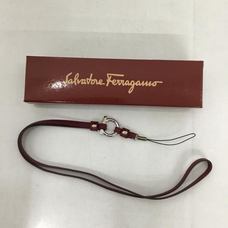 サルヴァトーレフェラガモ Salvatore Ferragamo ファッション小物 ファッション小物 ストラップ ネックストラップ 無地 ボルドー / ボルドー /  レディース USED 古着 中古 10143770