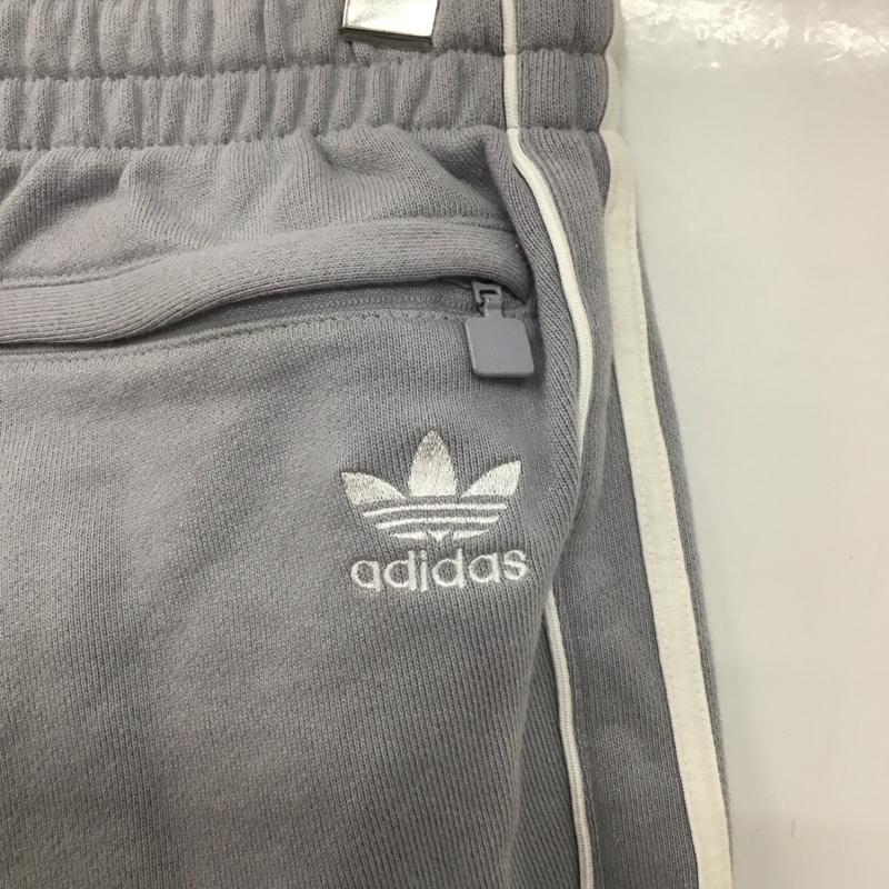 アディダス adidas パンツ ショートパンツ HK7308 裏起毛 スウェット ハーフパンツ L ロゴ、文字 灰 / グレー /  メンズ USED 古着 中古 10144058