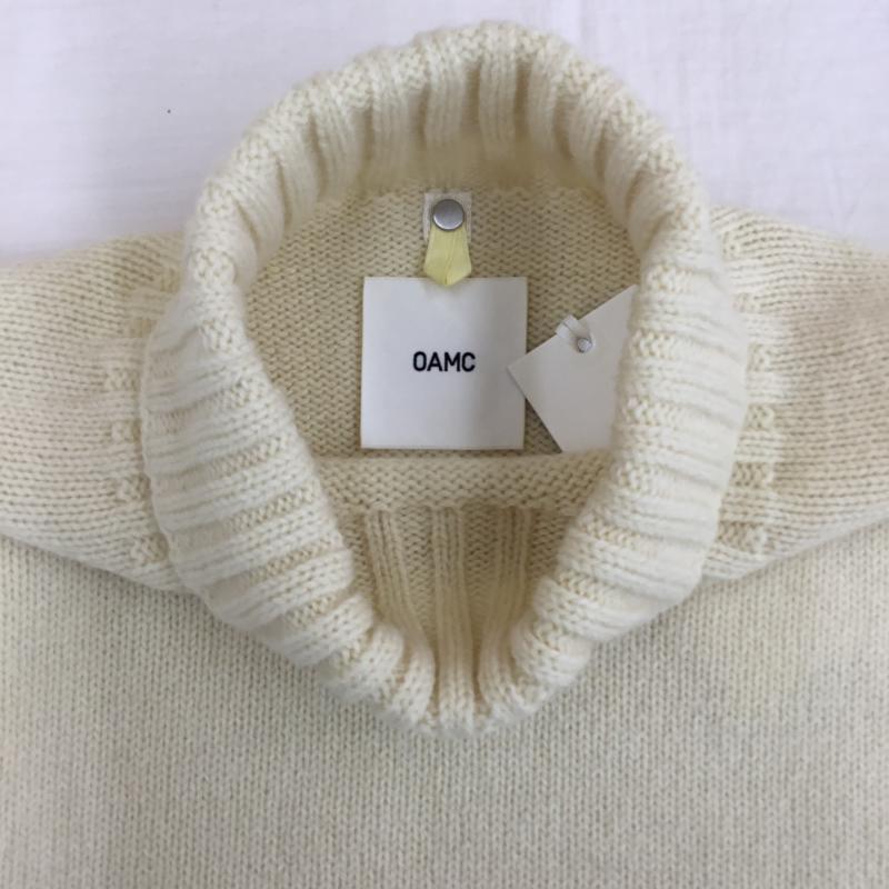 オーエーエムシー OAMC ニット、セーター 長袖 XL ロゴ、文字 オフホワイト / オフホワイト /  メンズ USED 古着 中古 10145804