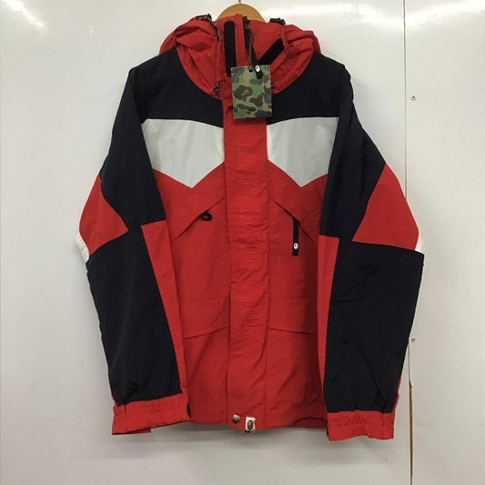アベイシングエイプ A BATHING APE ジャケット、上着 ジャンパー、ブルゾン ジップアップジャケット ナイロンジャケット アウター L ロゴ、文字 赤 / レッド / X 白 / ホワイト / X 紺 / ネイビー /  メンズ USED 古着 中古 10146063