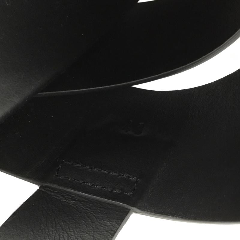 エルメス HERMES サンダル サンダル RG222860ZH4302208 エレクトリック 43 ロゴ、文字 黒 / ブラック / X 白 / ホワイト /  メンズ USED 古着 中古 10146272