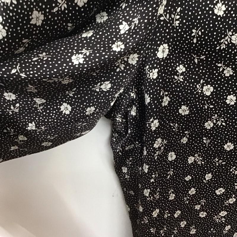 リリー ブラウン Lily Brown サロペット・オーバーオール サロペット、オーバーオール LWFO181021 小花柄ロンパース 0 花柄 黒 / ブラック /  レディース USED 古着 中古 10146417