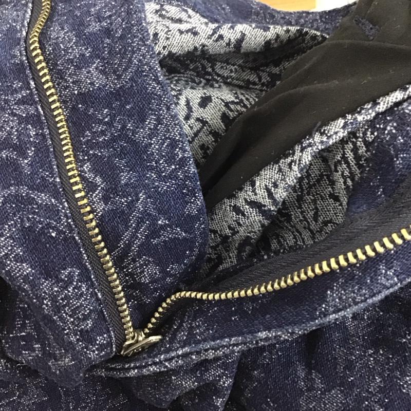 ハレ HARE パンツ デニム、ジーンズ デニムパンツ ワイドパンツ カジュアルパンツ S プリント インディゴ / インディゴ /  メンズ USED 古着 中古 10146856