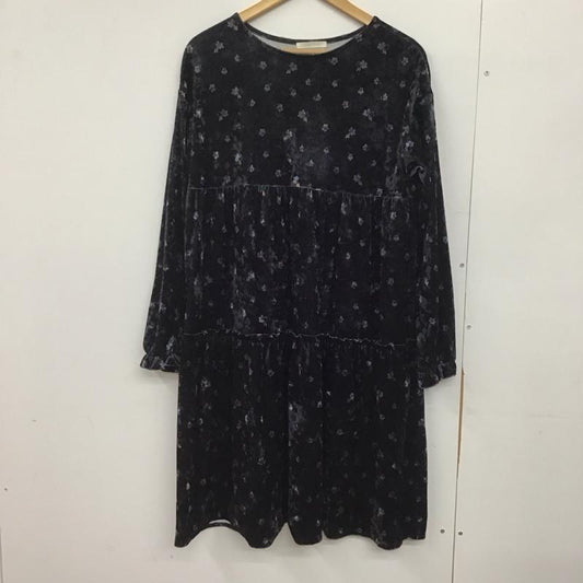エヘカソポ ehka sopo ワンピース ひざ丈スカート 1103595 ベロア風 ティアードワンピース 長袖 膝下 M 花柄 黒 / ブラック /  レディース USED 古着 中古 10146930