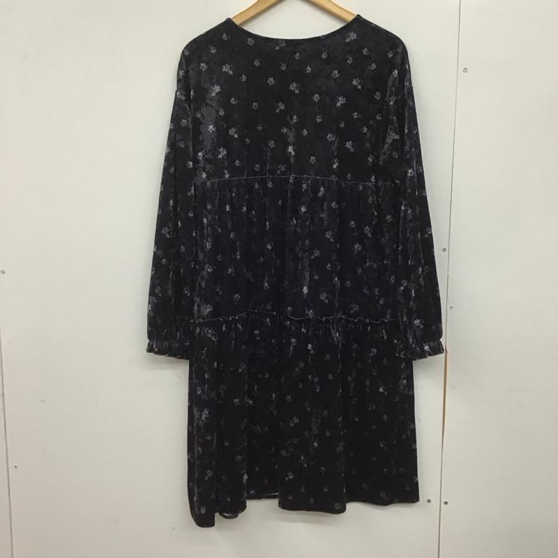 エヘカソポ ehka sopo ワンピース ひざ丈スカート 1103595 ベロア風 ティアードワンピース 長袖 膝下 M 花柄 黒 / ブラック /  レディース USED 古着 中古 10146930