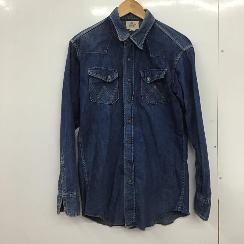ラングラー Wrangler シャツ、ブラウス 長袖 デニムシャツ 長袖シャツ ロゴ、文字 インディゴ / インディゴ /  メンズ USED 古着 中古 10148055