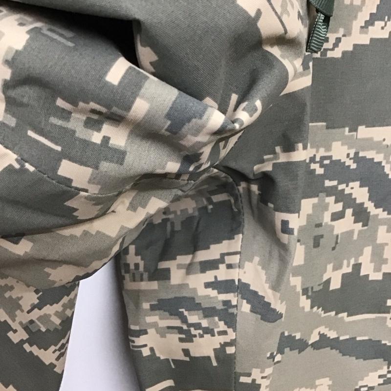 ミリタリー ミリタリー パンツ ワークパンツ、ペインターパンツ ミリタリーパンツ ワイドパンツ カジュアルパンツ 00s 米軍 apecs gore-tex L カモフラージュ柄・迷彩 マルチカラー / マルチカラー /  メンズ USED 古着 中古 10148761