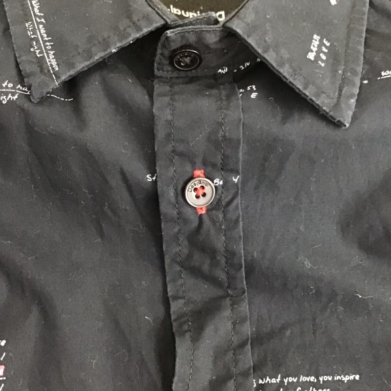 デシグアル Desigual シャツ、ブラウス 半袖 半袖シャツ プリントシャツ カジュアルシャツ S ロゴ、文字 黒 / ブラック /  メンズ USED 古着 中古 10148793