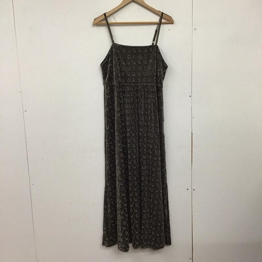 ジーナシス JEANASIS ワンピース ロングスカート js071578ts キャミワンピース ロングワンピース FREE 総柄 灰 / グレー /  レディース USED 古着 中古 10149086