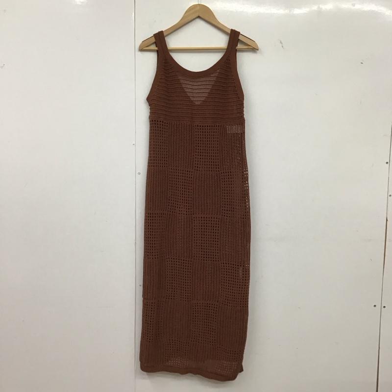 スライ SLY タンクトップ タンクトップ 030esm70-3360 RUSTICMGLONGトップス ノースリーブロングカットソー FREE 総柄 茶 / ブラウン /  レディース USED 古着 中古 10149320