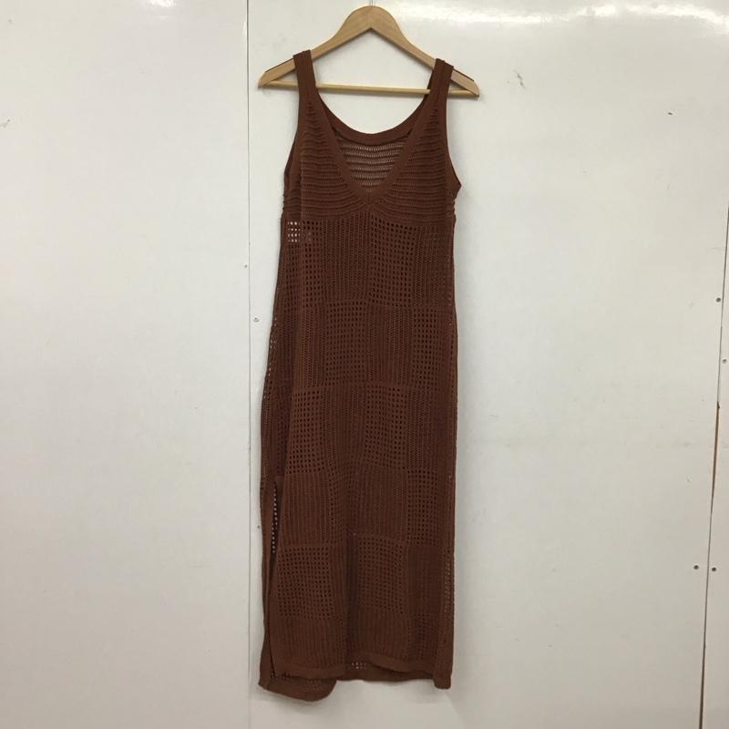 スライ SLY タンクトップ タンクトップ 030esm70-3360 RUSTICMGLONGトップス ノースリーブロングカットソー FREE 総柄 茶 / ブラウン /  レディース USED 古着 中古 10149320