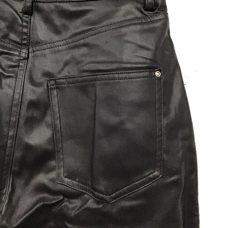 ザラ ZARA パンツ ワークパンツ、ペインターパンツ フェイクレザーパンツ ワイドパンツ カジュアルパンツ 36 無地 黒 / ブラック /  レディース USED 古着 中古 10149400