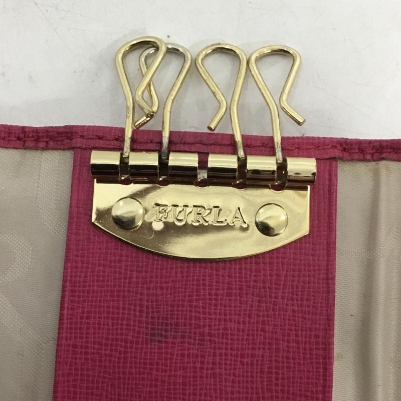 フルラ FURLA キーケース キーケース ロゴプレート 4連 ロゴ、文字 マゼンタ / マゼンタ / X 金 / ゴールド /  レディース USED 古着 中古 10149443