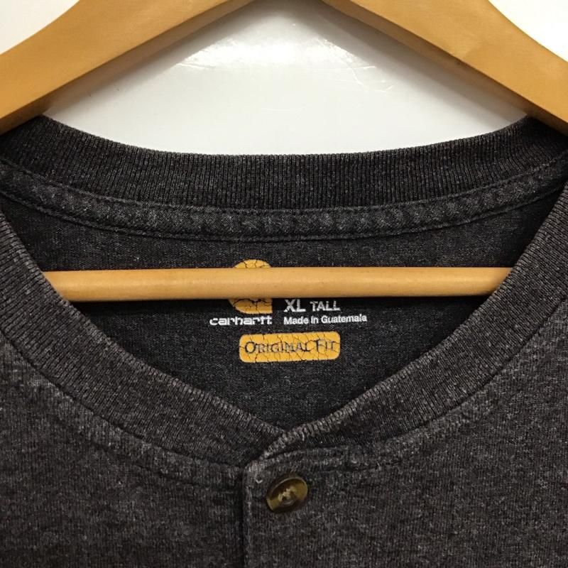 カーハート Carhartt Tシャツ 半袖 半袖カットソー プリントTシャツ ヘンリーネックカットソー XL ロゴ、文字 ダークグレー / ダークグレー /  メンズ USED 古着 中古 10149609