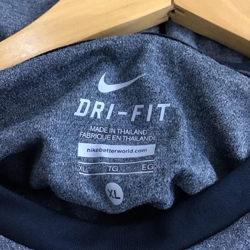 ナイキ NIKE Tシャツ 半袖 半袖カットソー プリントTシャツ クルーネックカットソー スポーツウェア XL ロゴ、文字 紺 / ネイビー /  メンズ USED 古着 中古 10149732
