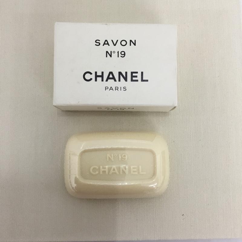 シャネル CHANEL ファッション小物 ファッション小物 サヴォン 石けん No19 箱有 ロゴ、文字 黄 / イエロー /  レディース USED 古着 中古 10149829