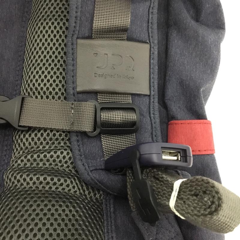 アップ・キュー UPQ リュックサック、デイパック リュックサック、デイバッグ BP01 バックパック USBバックル 箱有 ロゴ、文字 紺 / ネイビー / X 赤 / レッド /  メンズ USED 古着 中古 10150026