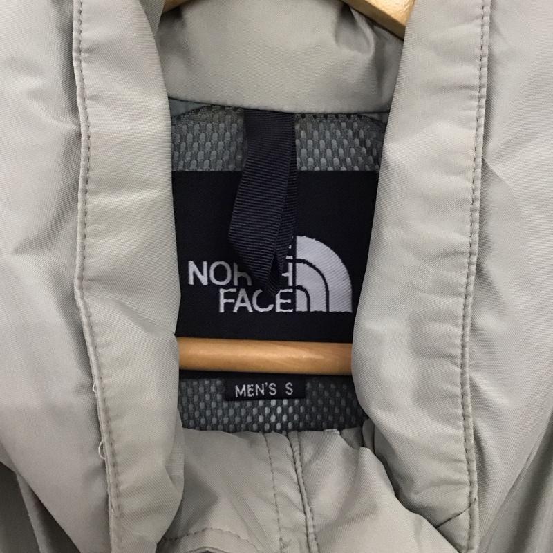 ザノースフェイス THE NORTH FACE ジャケット、上着 ジャンパー、ブルゾン np-2004 ナイロンジャケット ジップアップジャケット アウター S ロゴ、文字 灰 / グレー /  メンズ USED 古着 中古 10150100