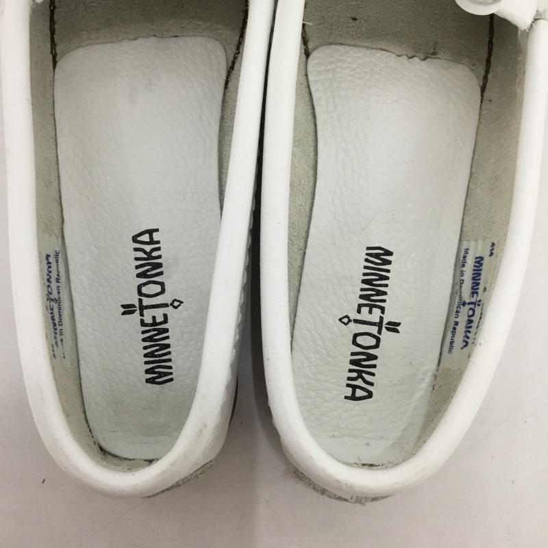 ミネトンカ Minnetonka カジュアルシューズ カジュアルシューズ 414 キルティ スムースレザーモカシン 無地 白 / ホワイト /  レディース USED 古着 中古 10150215