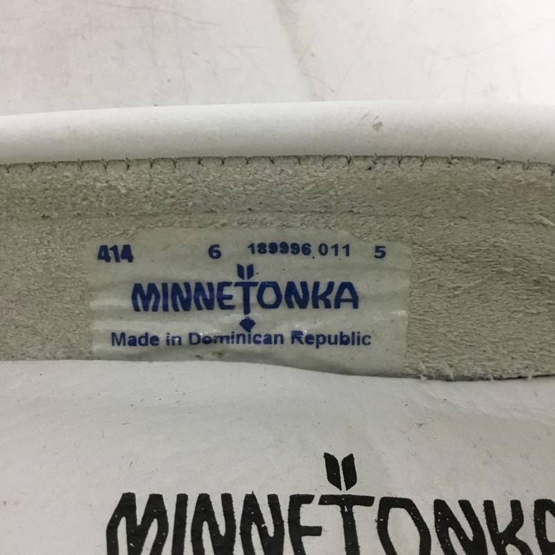 ミネトンカ Minnetonka カジュアルシューズ カジュアルシューズ 414 キルティ スムースレザーモカシン 無地 白 / ホワイト /  レディース USED 古着 中古 10150215