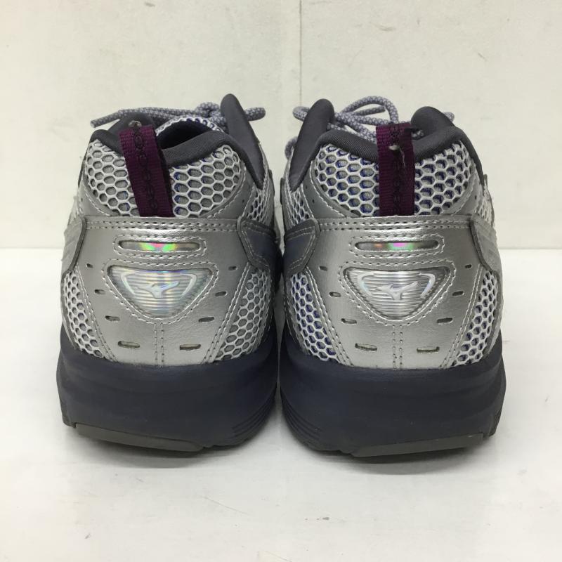 ミズノ MIZUNO スニーカー スニーカー D1GA255301 MIZUNO MXR 28.0cm ロゴ、文字 銀 / シルバー /  メンズ USED 古着 中古 10150329