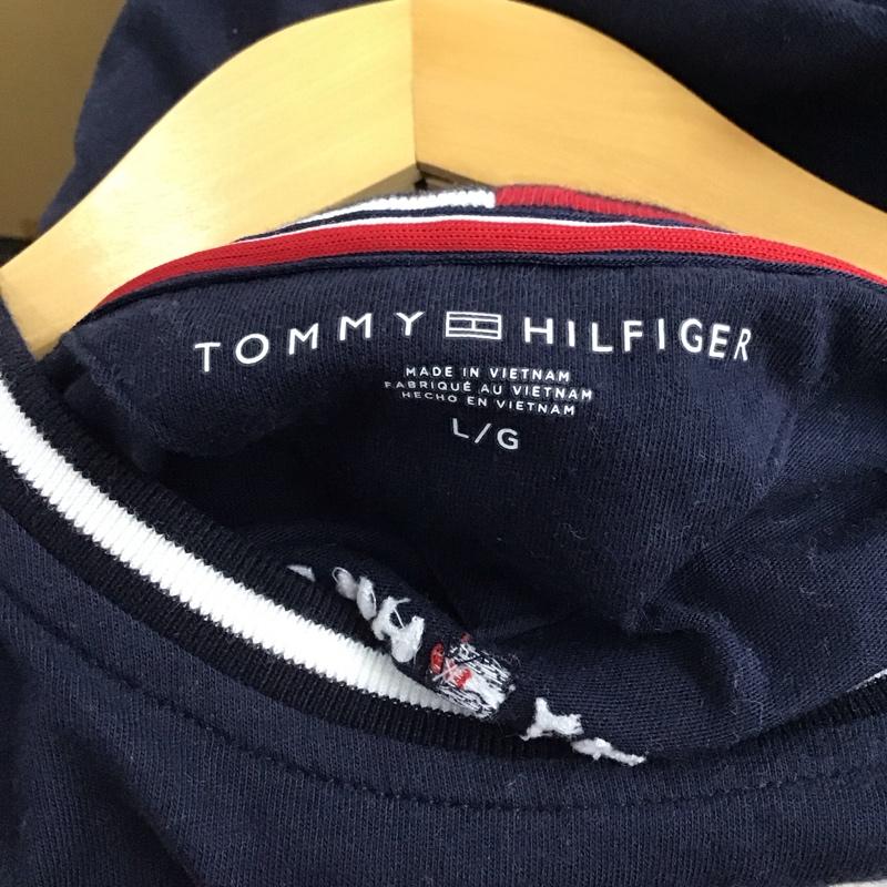 トミーヒルフィガー TOMMY HILFIGER Tシャツ 半袖 半袖カットソー プリントTシャツ クルーネックカットソー L ロゴ、文字 紺 / ネイビー /  メンズ USED 古着 中古 10150535