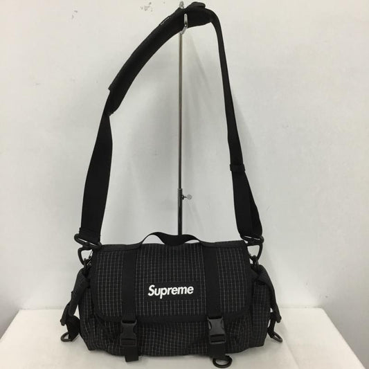 シュプリーム Supreme ショルダーバッグ ショルダーバッグ Mini Duffle Bag 24SS ロゴ、文字 黒 / ブラック /  メンズ USED 古着 中古 10150586