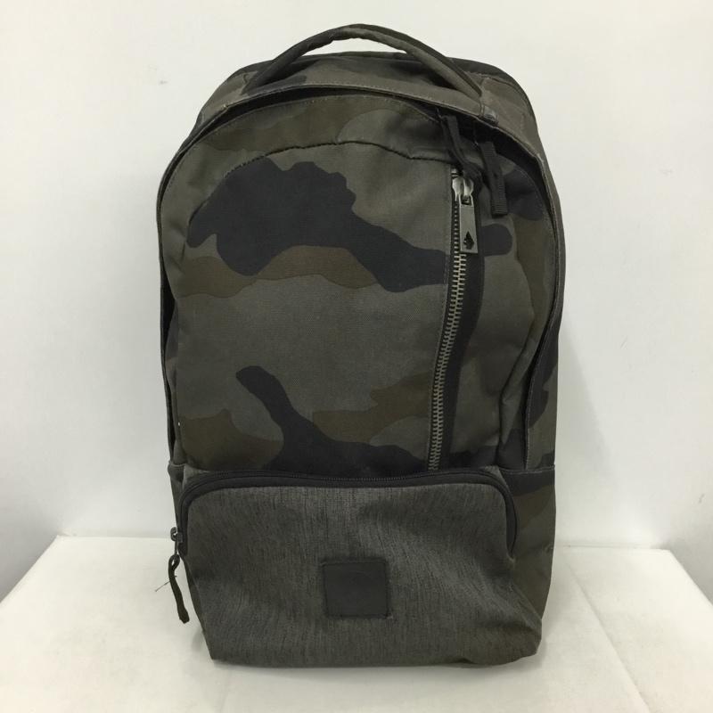 ボルコム VOLCOM リュックサック、デイパック リュックサック、デイバッグ D6531467 バックパック カモフラージュ柄・迷彩 マルチカラー / マルチカラー /  メンズ USED 古着 中古 10150723