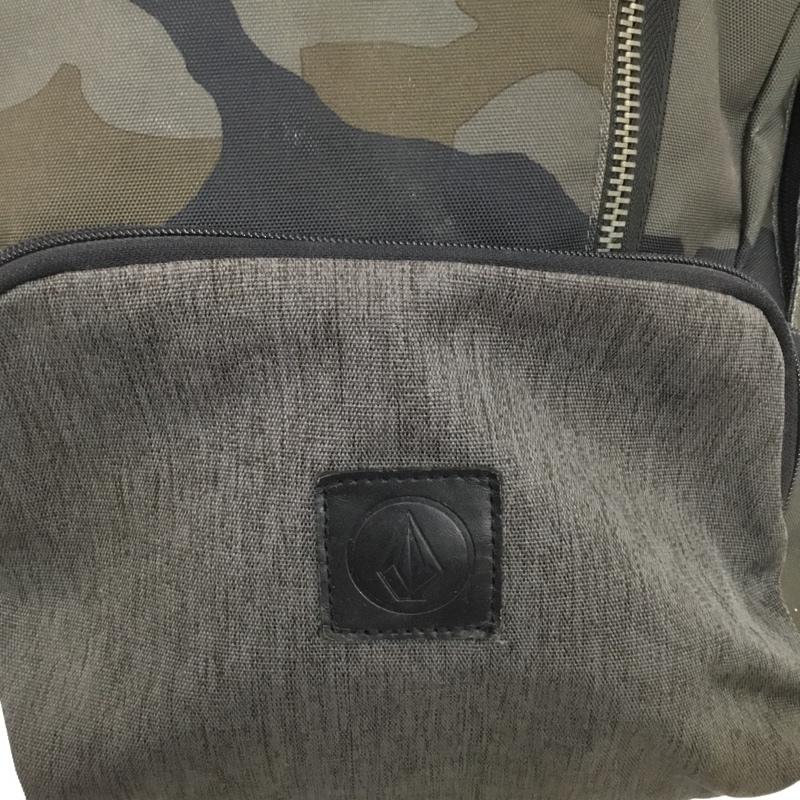 ボルコム VOLCOM リュックサック、デイパック リュックサック、デイバッグ D6531467 バックパック カモフラージュ柄・迷彩 マルチカラー / マルチカラー /  メンズ USED 古着 中古 10150723