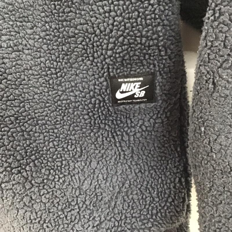 ナイキ NIKE ジャケット、上着 ジャンパー、ブルゾン 862746-451 FULLZIPEVERETTHOODIE ジップアップフリースジャケット L ロゴ、文字 紺 / ネイビー /  メンズ USED 古着 中古 10151374