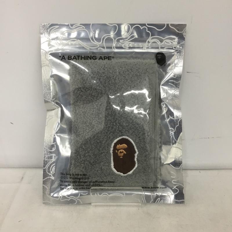 アベイシングエイプ A BATHING APE ファッション小物 ファッション小物 APE HEAD HAND TOWEL ハンカチ タオル ハンドタオル ワンポイント 灰 / グレー / gray メンズ USED 古着 中古 10151529