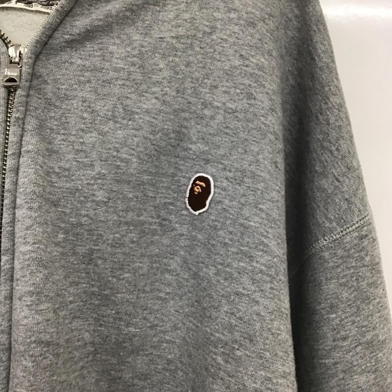アベイシングエイプ A BATHING APE パーカー 長袖 長袖パーカー プルオーバーパーカー スウェット XL ロゴ、文字 灰 / グレー / gray メンズ USED 古着 中古 10151593