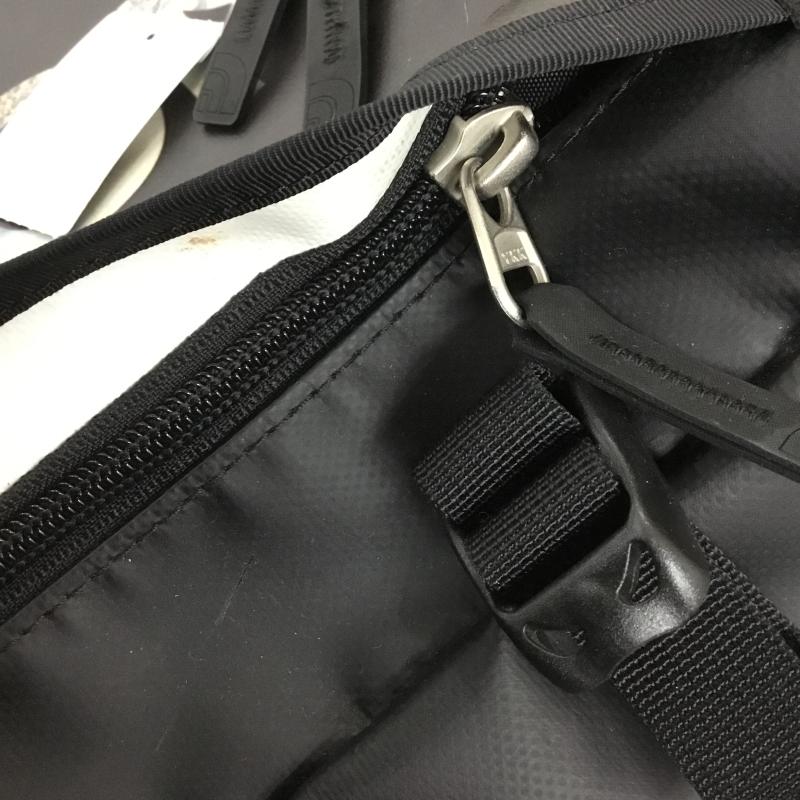 ザノースフェイス THE NORTH FACE リュックサック、デイパック リュックサック、デイバッグ NM81769 ノベルティBCヒューズボックス ロゴ、文字 黒 / ブラック / black メンズ USED 古着 中古 10151603