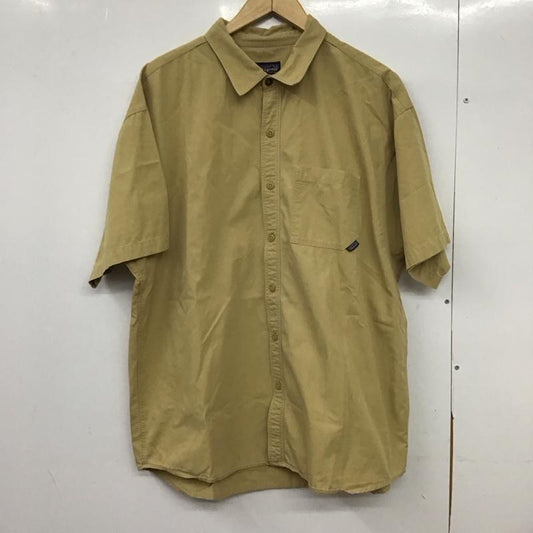 パタゴニア patagonia シャツ、ブラウス 半袖 半袖シャツ 無地シャツ ポケットシャツ L ロゴ、文字 ベージュ / ベージュ / beige メンズ USED 古着 中古 10151695