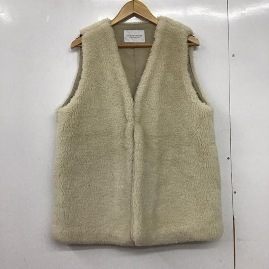 アデイインザライフ ユナイテッドアローズ A day in the life UNITED ARROWS ベスト ベスト ベスト ノースリーブカットソー 前開き 無地 アイボリー / アイボリー / レディース USED 古着 中古 10151911